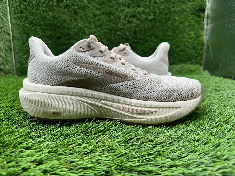 Brooks Ghost 17 1204311B092 Athletic Sneaker Women's 8B Gray Knit Road Running